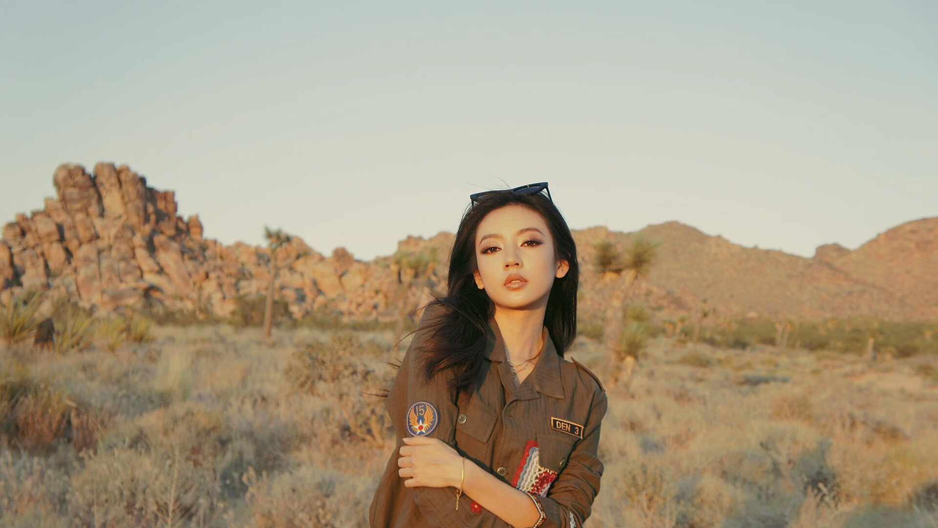 快船“双星”詹姆斯和莱昂纳德的“攻防双核”战术成核心，詹姆斯与莱昂纳德谁更强壮