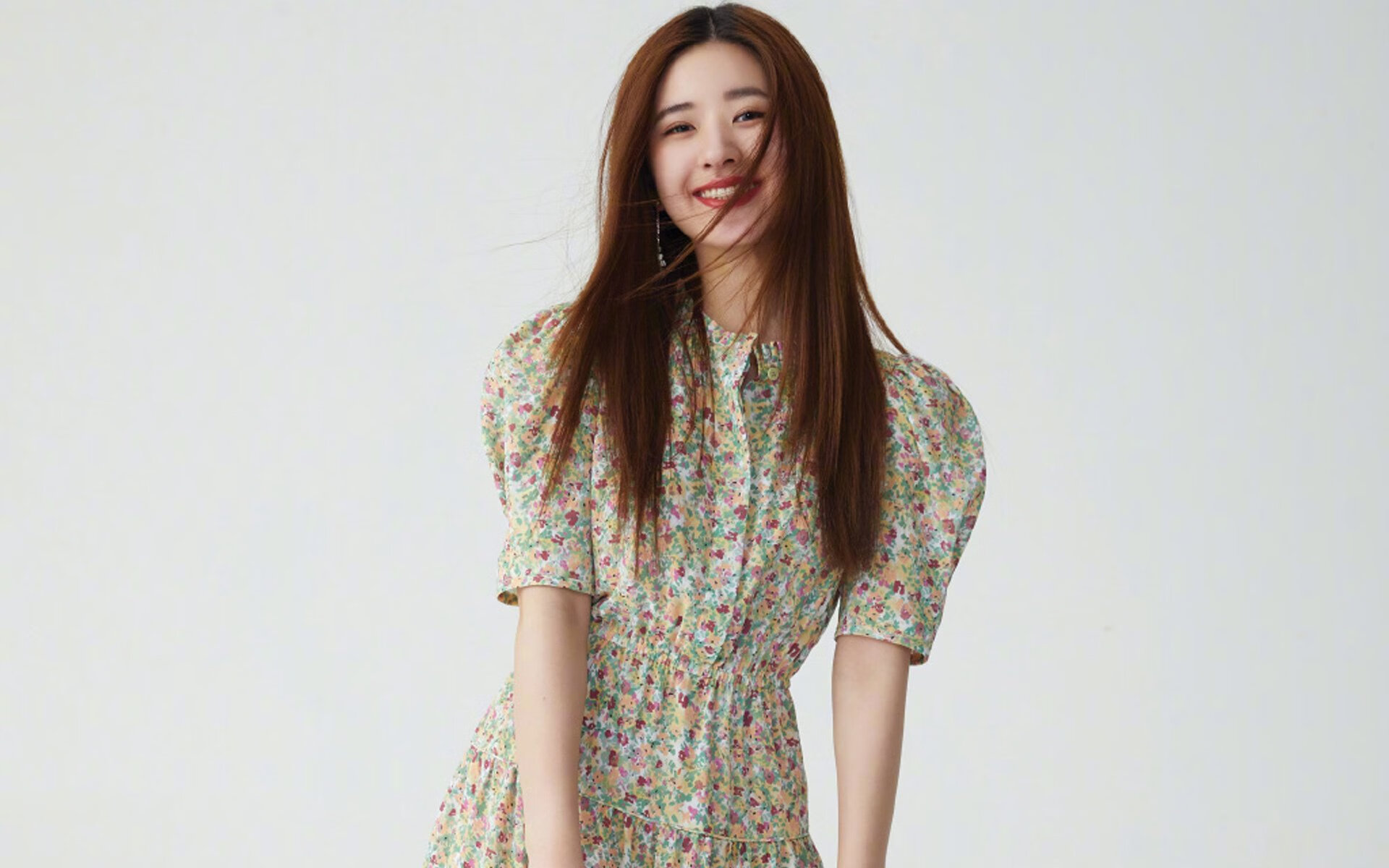 哈德斯菲尔德不敌劲敌,失分困扰,哈德斯菲尔德市