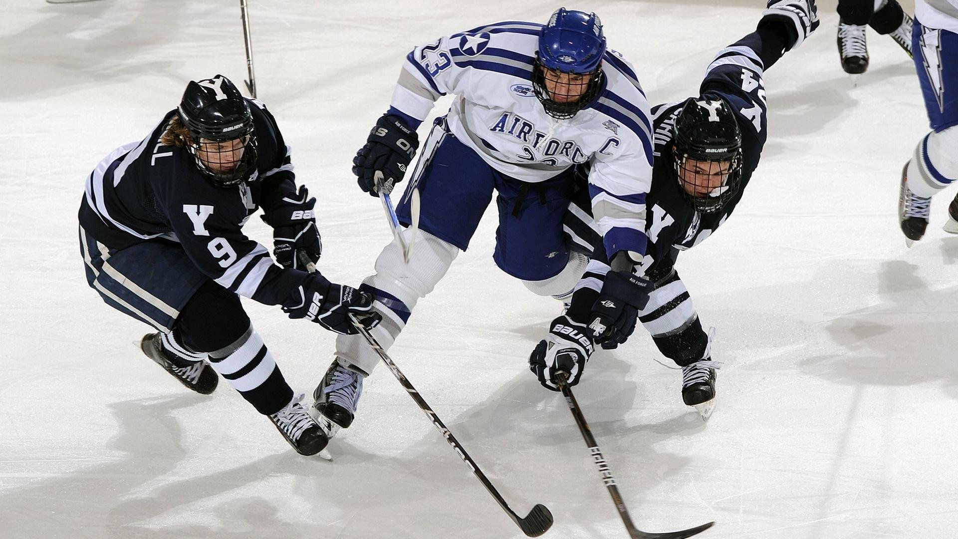 华体会hth网站-水球战术与体能训练成稳定获胜保障，水球基本动作